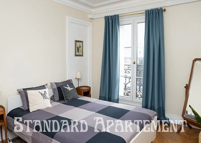 Eiffel Tower View Rose, Apartment #2